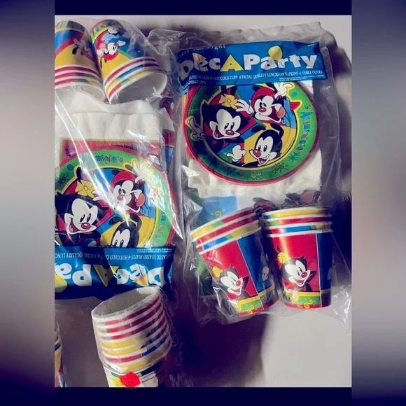 Vintage Animaniacs party decorations & supplies - Picture 1 of 12